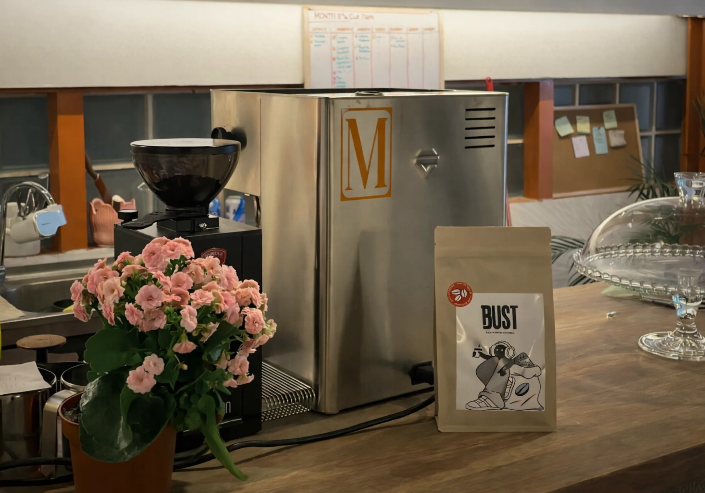 Cafeterías y Puntos de Venta BUST Café - Mont Barcelona